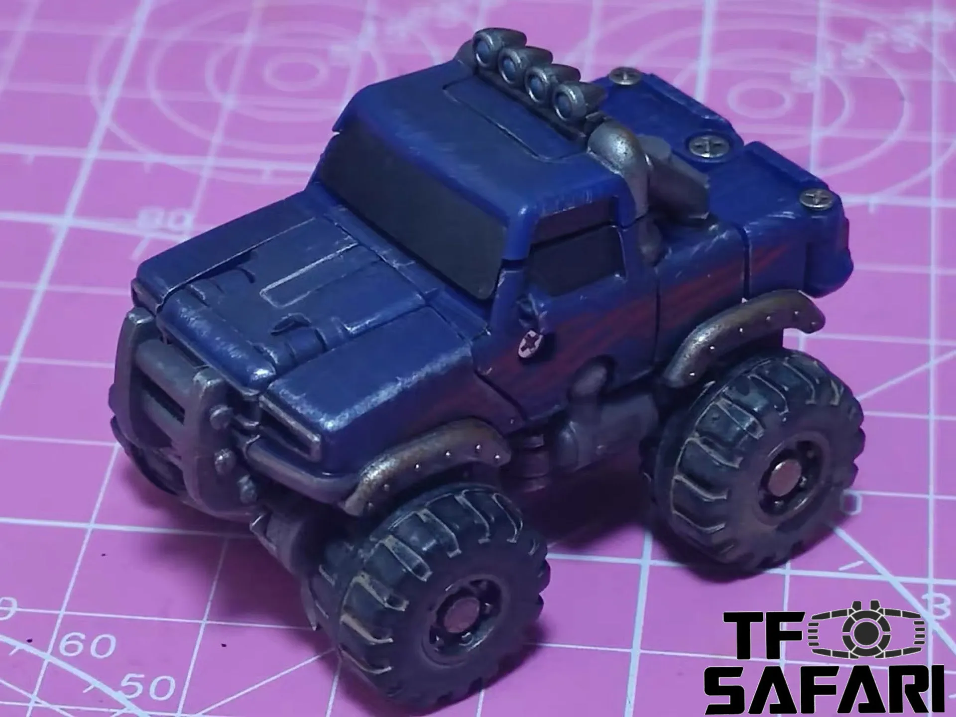 Dr.Wu & Mechanic Studio Movie Collector MC03BD MC-03BD Little Monster ( Wheelie Legends Class fit to SS series Battle Damaged Version) Dr Wu  8cm / 3.15"